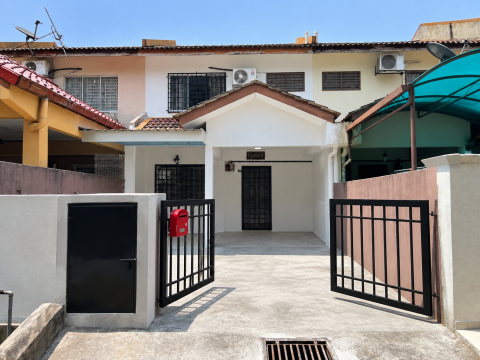 [FACING OPEN] Teres 2 Tingkat, Taman Bukit Serdang, Seri Kembangan