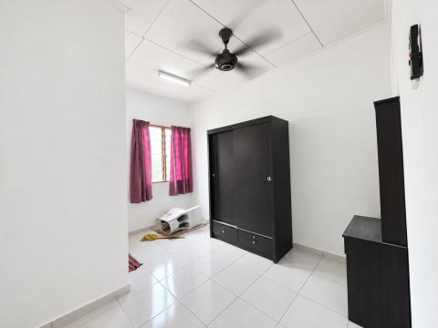 [FACING OPEN] Teres 2 Tingkat, Taman Bukit Serdang, Seri Kembangan 6