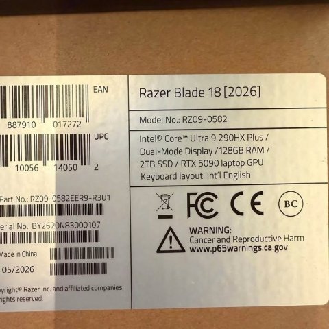 Razer Blade 18 2026 RTX 5090, Intel Core Ultra 9 290HX, Dual-Mode Display, 2TB SSD